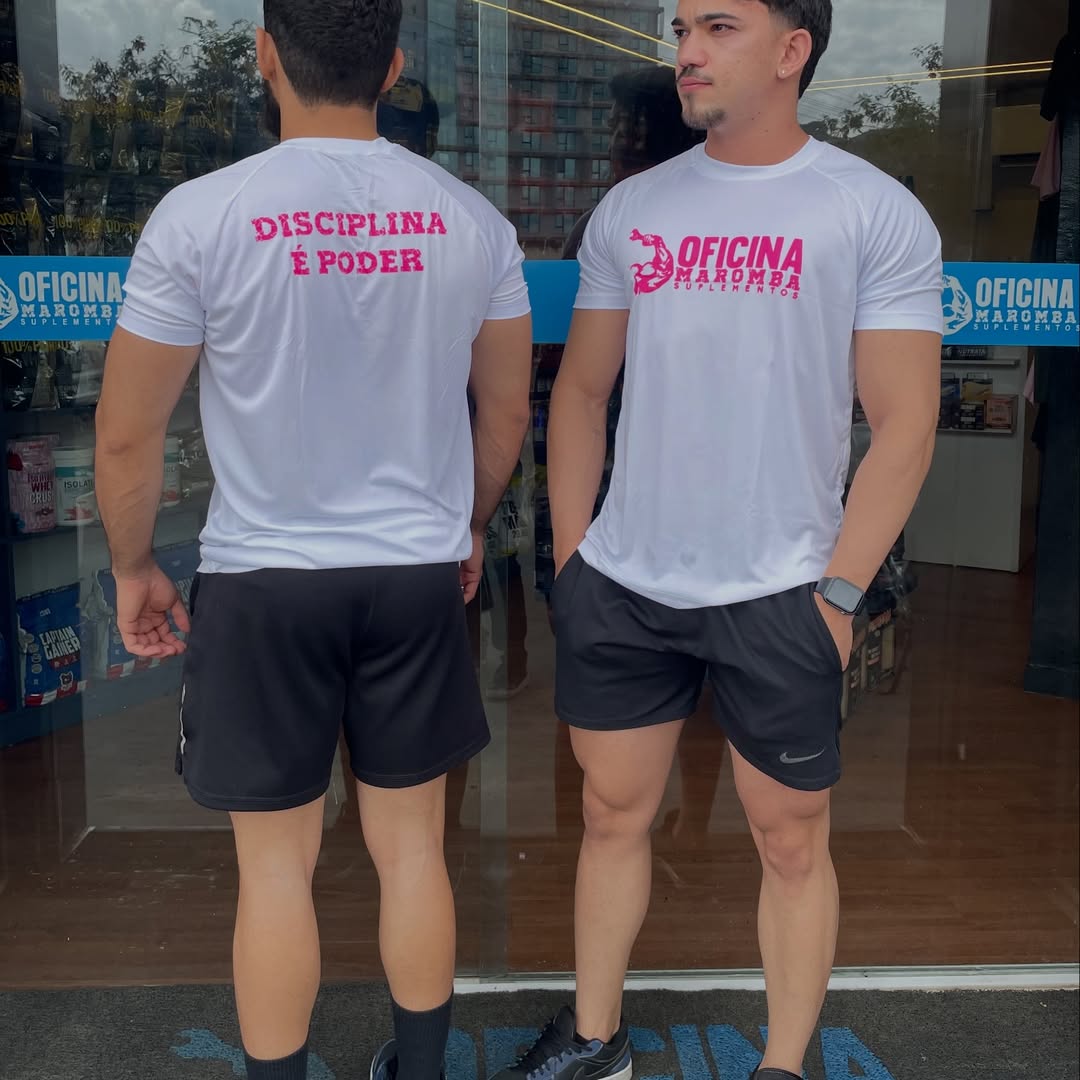 Camisa Oficina Maromba Branca com logo Rosa